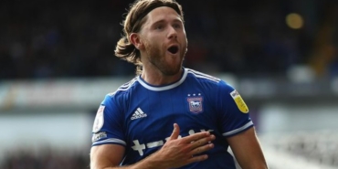 Wes Burns toplam kaç gol attı aslen nereli hangi takımda oynuyor hangi takımlarda oynadı?