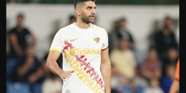 Futbolcu Ali Karimi nereli toplam kaç gol attı hangi takımdan geldi hangi takımlarda oynadı?