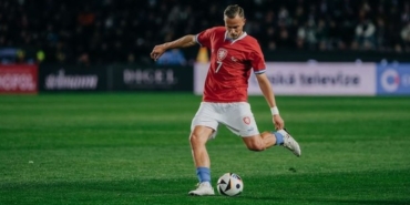 Antonin Barak aslen nereli toplam kaç gol attı hangi takımlarda oynadı hangi takımdan geldi?