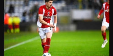 Arbnor Muja aslen nereli toplam kaç gol attı hangi takımdan geldi hangi takımlarda oynadı?