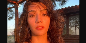 Aybüke Pusat aslen nereli burcu ne boy kilo kaç evli mi eşi sevgilisi kim hangi dizilerde filmlerde oynadı?