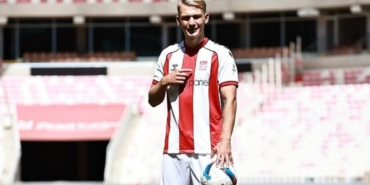 Jan Bieganski aslen nereli hangi takımdan geldi toplam kaç gol attı hangi takımlarda oynadı?