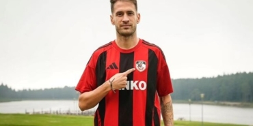 Enric Saborit aslen nereli hangi takımdan geldi hangi takımlarda oynadı toplam kaç gol attı?