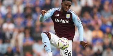 Lamare Bogarde aslen nereli hangi takımlarda oynadı toplam kaç gol attı hangi takımda oynuyor?