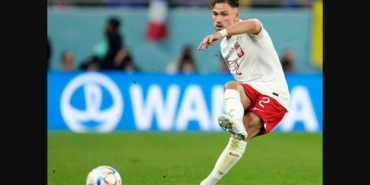 Matty Cash aslen nereli toplam kaç gol attı hangi takımda oynuyor hangi takımlarda oynadı?