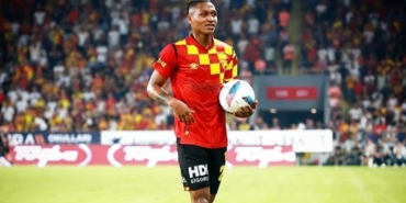 Novatus Miroshi aslen nereli hangi takımdan geldi hangi takımlarda oynadı toplam kaç gol attı?