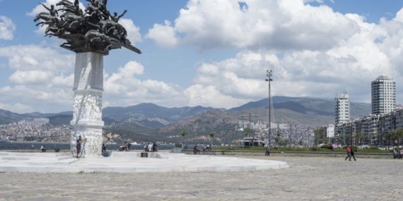 izmir-gundogdu-meydani-nerede-nasil-gidilir