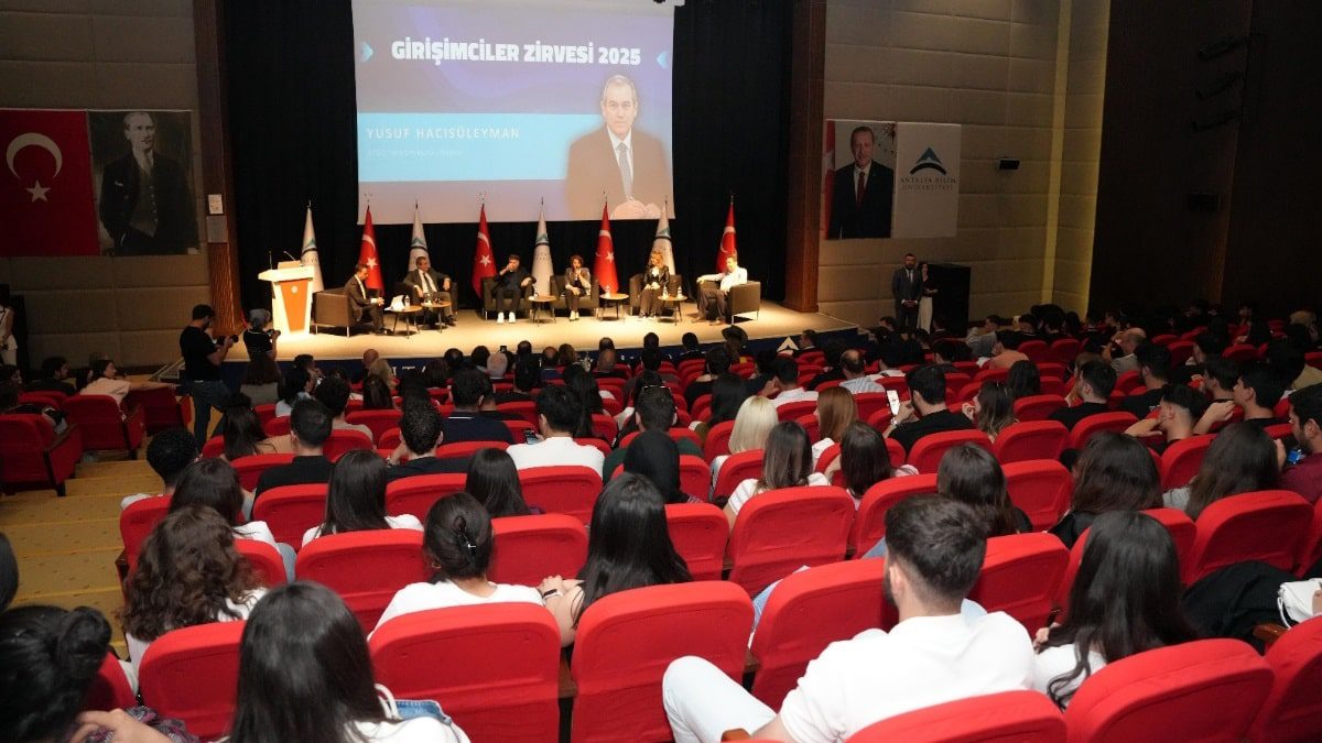 girisimciler-zirvesi-2025-antalya-bilim-universitesi