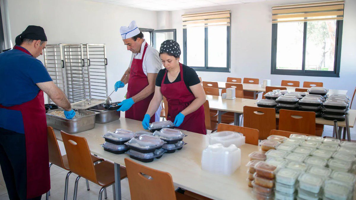 guzelbahce-belediyesi-dayanisma-mutfagi