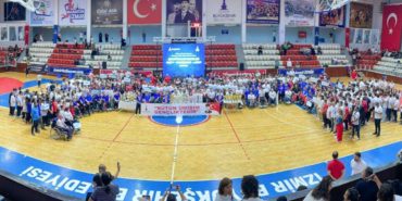izmir-celal-atik-spor-salonu