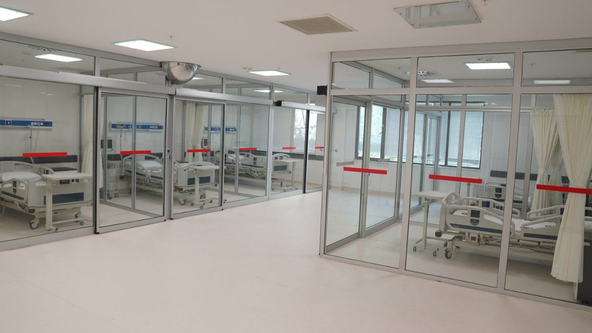 izmir-ege-universitesi-merkezi-ameliyathane