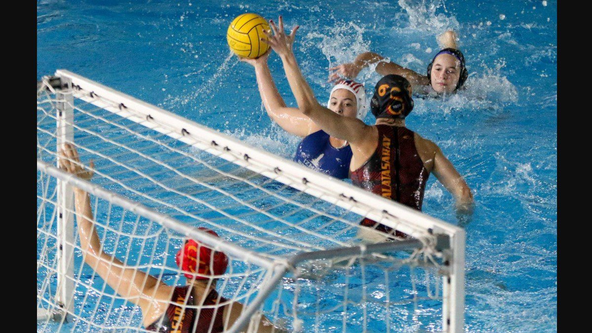 izmir-kadin-sutopu-takimi