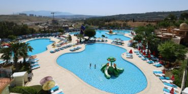 izmir-karabaglar-aqua-yasam-yuzme-havuzlari