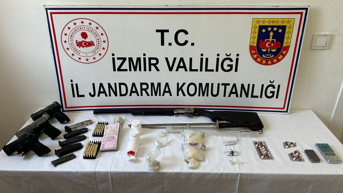 izmir-uyusturucu-operasyonu