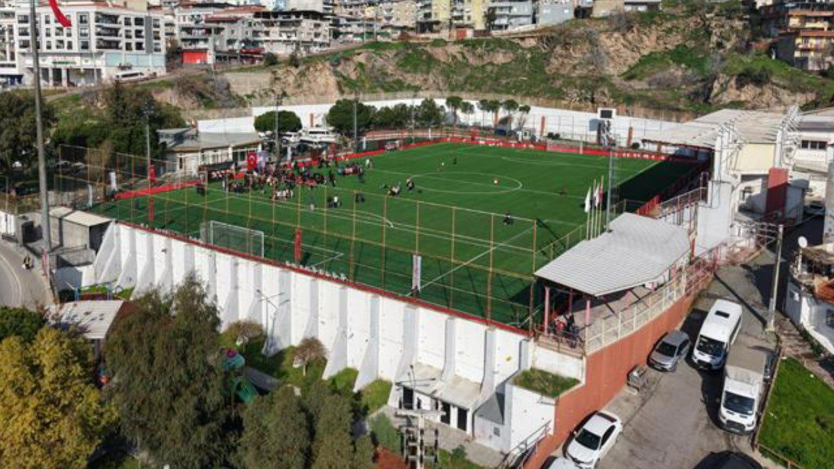 bayrakli-futbol-turnuvasi-2025