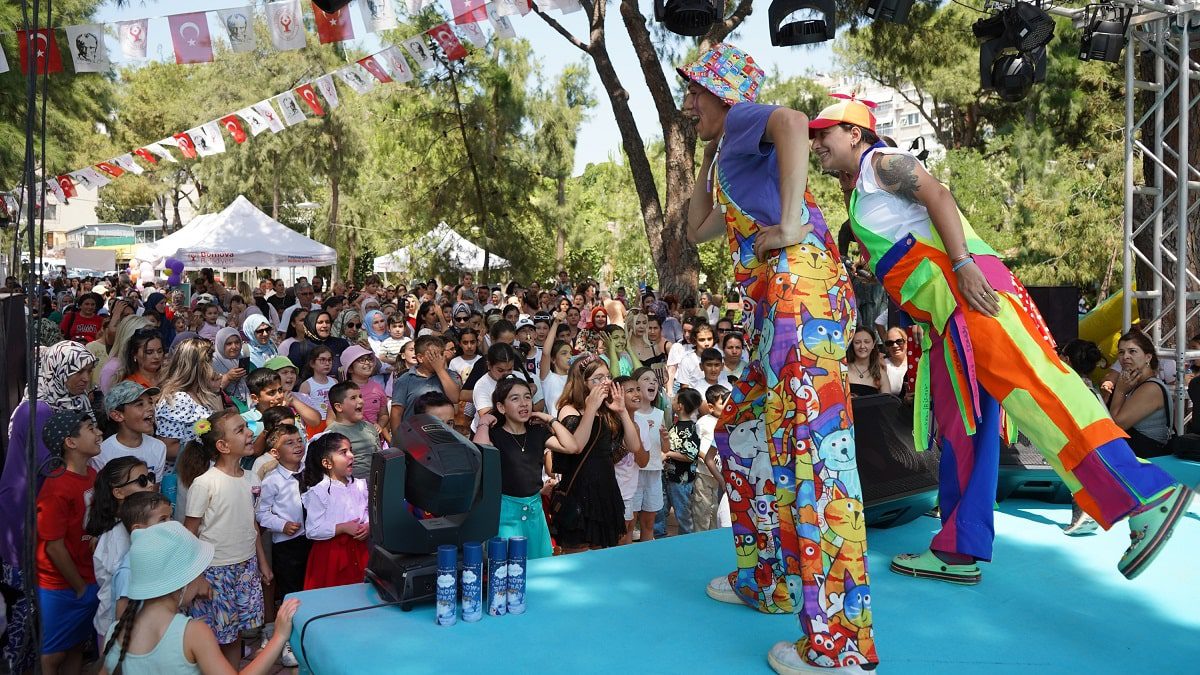 bornova-hos-geldin-yaz-cocuk-senligi