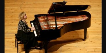 gulsin-onay-izmir-karsiyaka-konseri