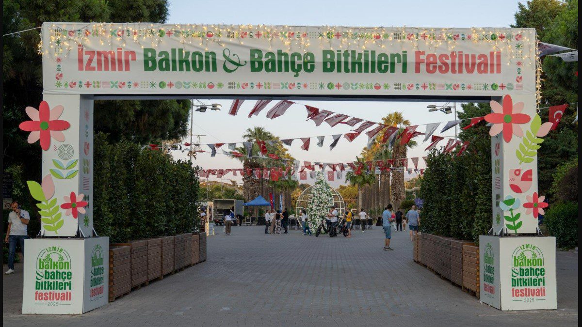 izmir-balkon-bahce-bitkileri-festivali