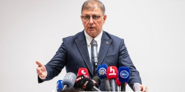 izmir-buyuksehir-belediye-baskani-cemil-tugay