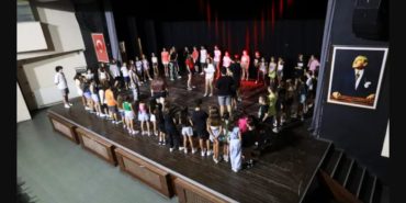 karsiyaka-belediyesi-tiyatro-kurslari