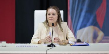 konak-belediye-baskani-nilufer-cinar-mutlu