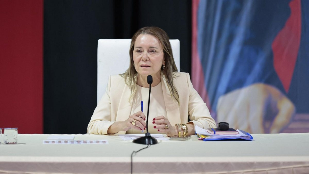 konak-belediye-baskani-nilufer-cinar-mutlu