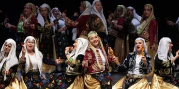 konak-halk-oyunlari-senligi