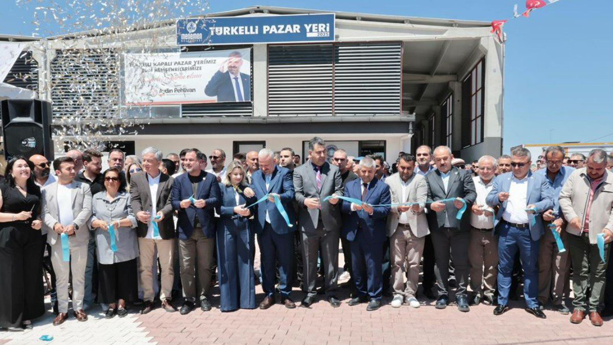 menemen-turkelli-kapali-pazar-yeri