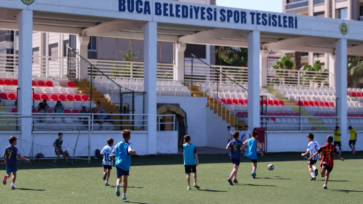 buca-yaz-spor-okullari-futbol-kurslari