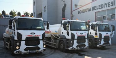 izmir-bornova-yanginlara-karsi-su-puskurtme-toma