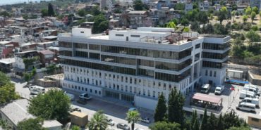 izmir-buyuksehir-belediyesi-hizmet-binasi