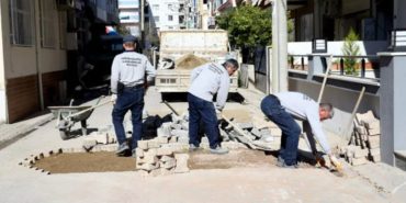 karsiyaka-altyapi-yol-yenileme-calismalari