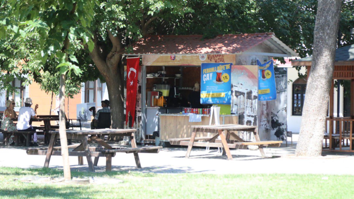 selcuk-ferahli-bufe-cay