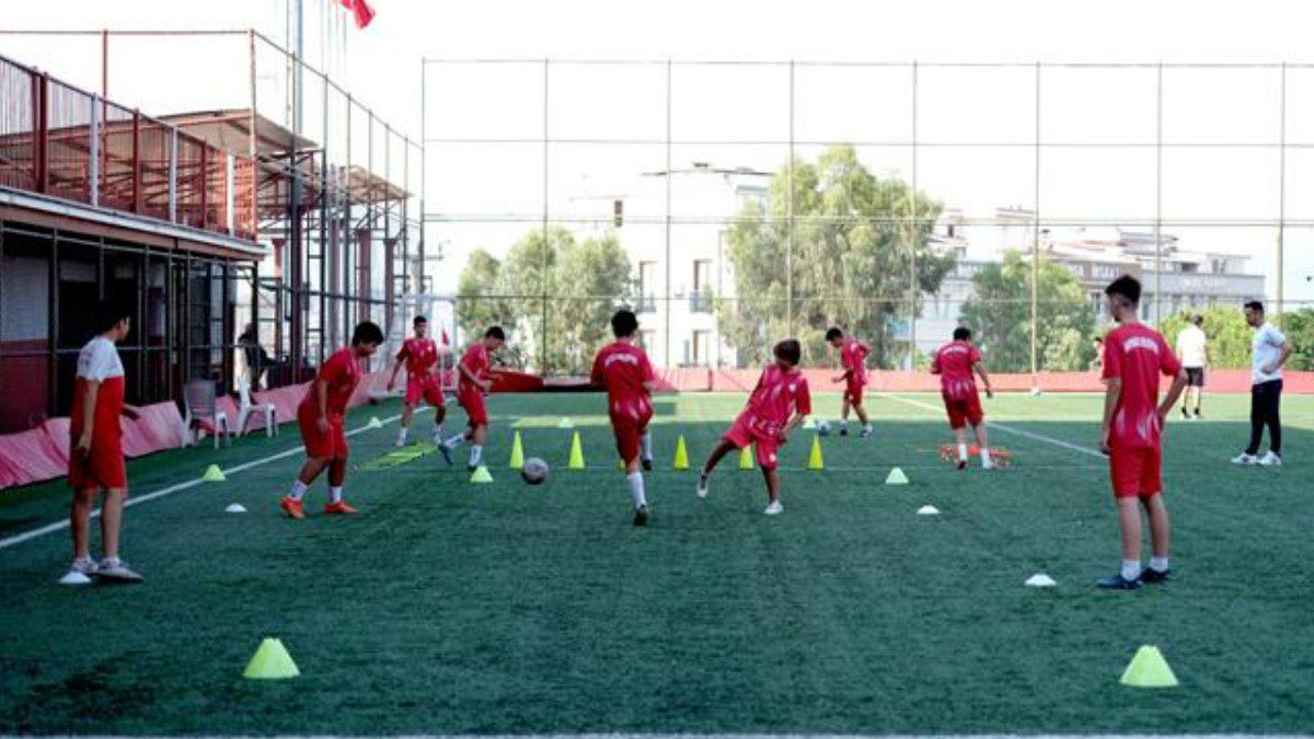 bayrakli-yaz-spor-okullari-2025-kurslari