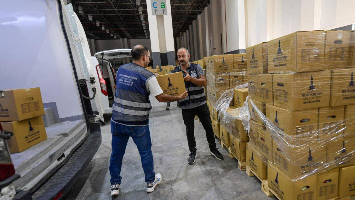 izmir-buyuksehir-belediyesi-gida-paketi-yardimi