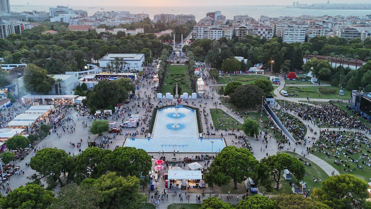 izmir-enternasyonal-fuari-2025-programı-konserleri-etkinlikleri