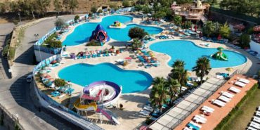 karabaglar-aquapark-yuzme-havuzu-2025