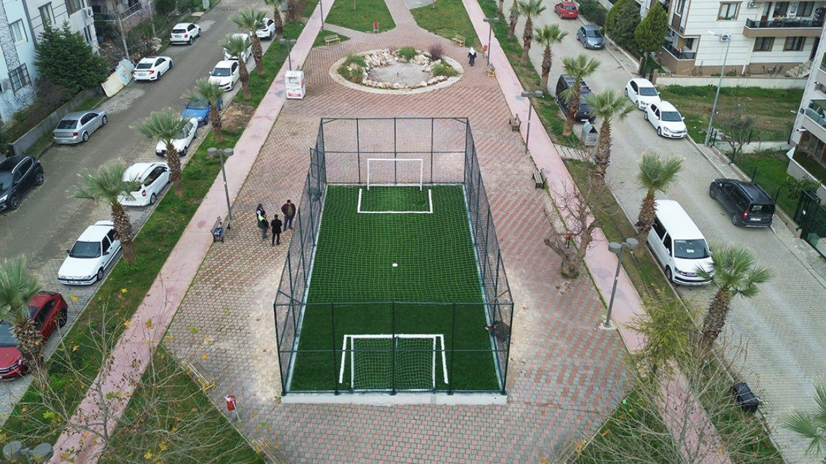 kemalpasa-yeni-futbol-sahalari