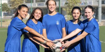 konak-belediyespor-kadin-futbolculari