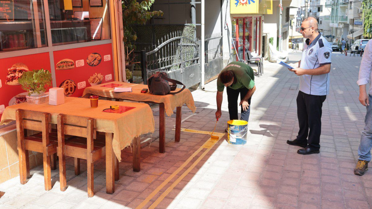 konak-kaldirim-isgali-sari-cizgi