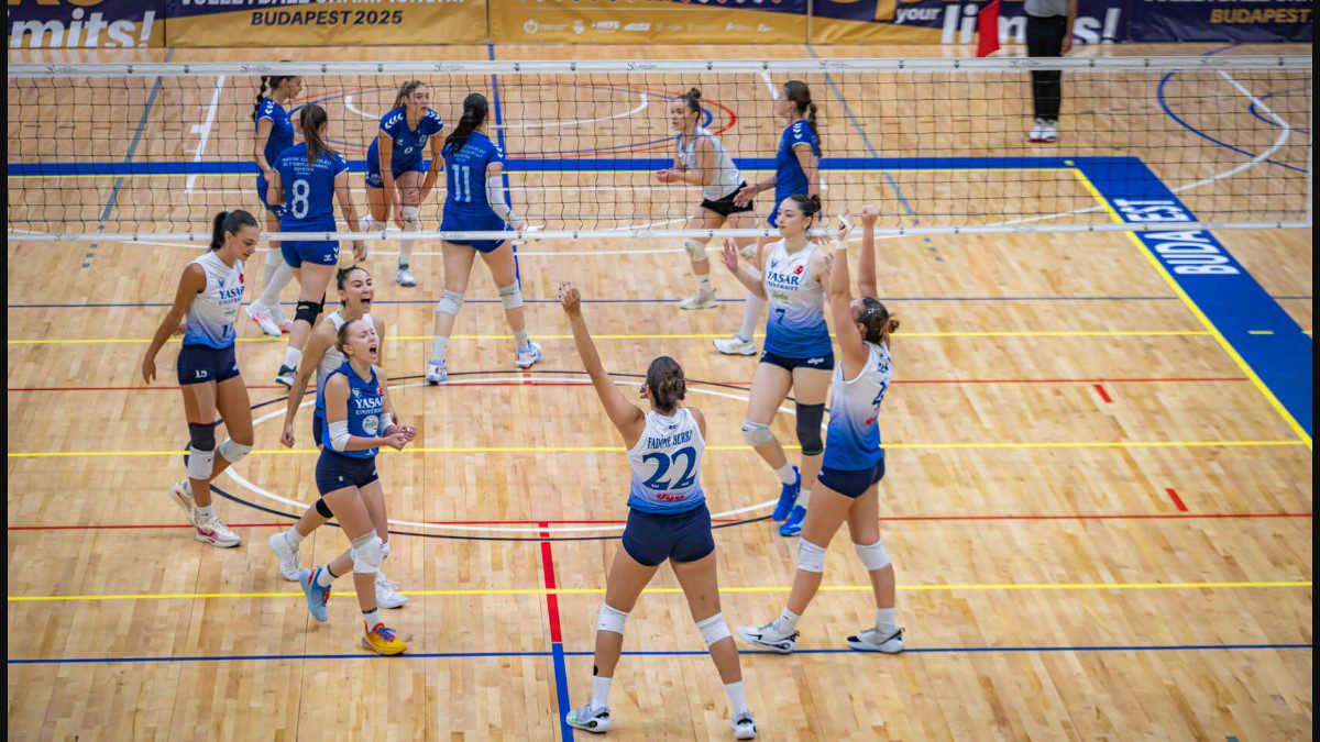 yasar-universitesi-kadin-voleybol-takimi