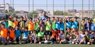 İzmir Buca kick boks futbol kursları yeni dönem kayıtları ücretsiz olarak başlıyor.