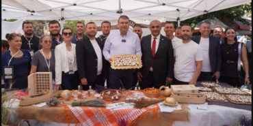 İzmir Seferihisar Ata Ekmeği ve Armola Şenliği’nde Karakılçık Rotası’nın Lansmanı yapıldı.