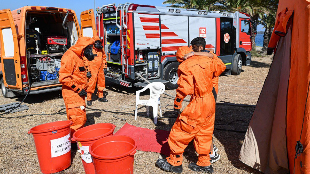 Urla Karantina Adası’nda nefes kesen tatbikat