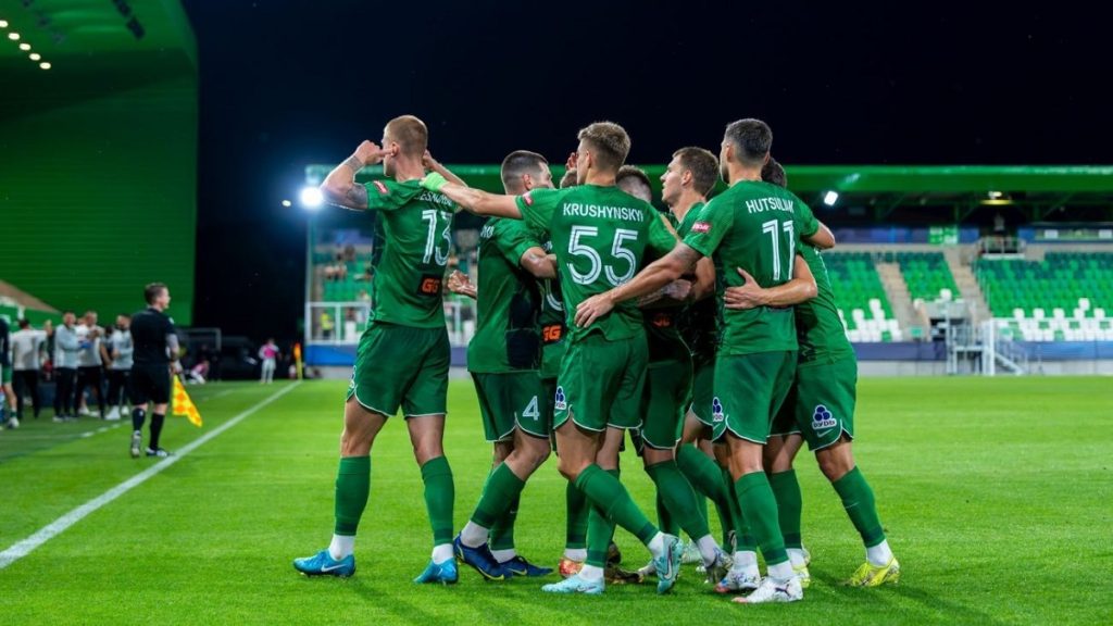 Polesie FK beklenmedik bir şekilde Paks'a yenildi ancak Konferans Ligi play-off'larına yükseldi.