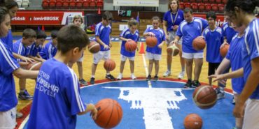 İzmir Büyükşehir Belediyesi kış spor okulları kursları kayıtları başladı.
