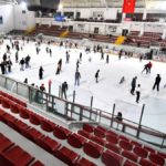 İzmir Bornova Buz Sporları Salonu’nda buz pateni kursu eğitimi başlıyor.