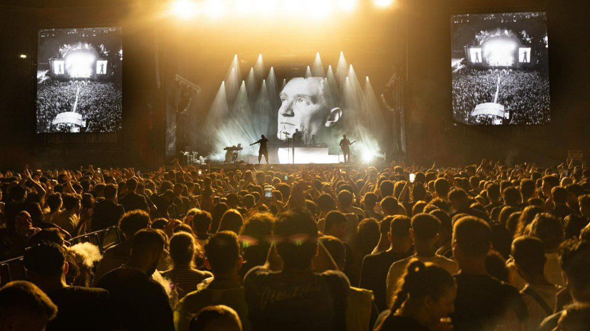 İzmir Ekim ayı konserleri 2025 festivalleri, tiyatroları, sergileri, film gösterimleri ve diğer etkinliklerin takvimi belli oldu.