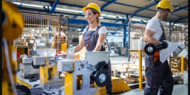 İzmir iş elbiseleri, iş kıyafetleri ve iş ayakkabıları, hem çalışanların güvenliğini sağlıyor hem de modern işletmelerin profesyonel kimliğini güçlendiriyor.