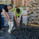 İzmir’de kömür satış yerleri denetlendi.